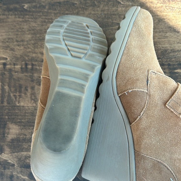 White Mountain Women's Chestnut Brown Suede Wedge Kix Ankle Boots Size 8… - Picture 7 of 7